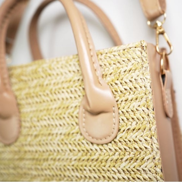 Mini Simple Straw Bag with faux leather strap | Handmade Boho Raffia Bag| - Picture 4 of 5